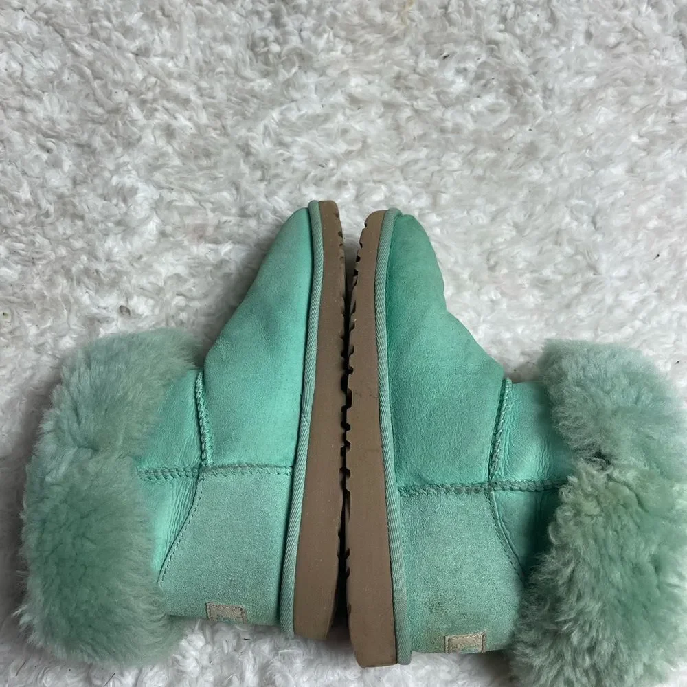 UGG leather suede mint green short boots side button fur lining  big girl SZ4
